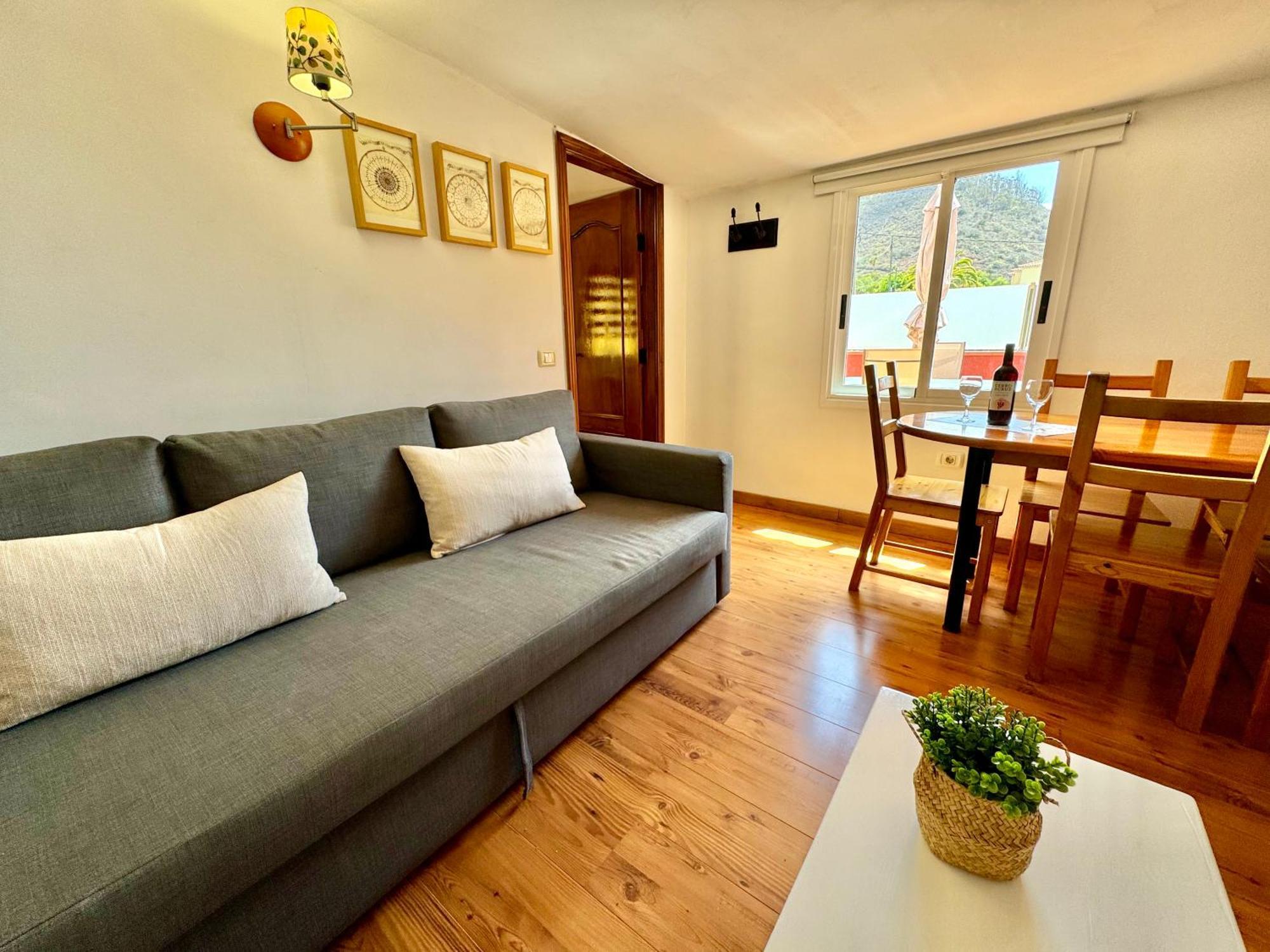 El Almendro Apartment
